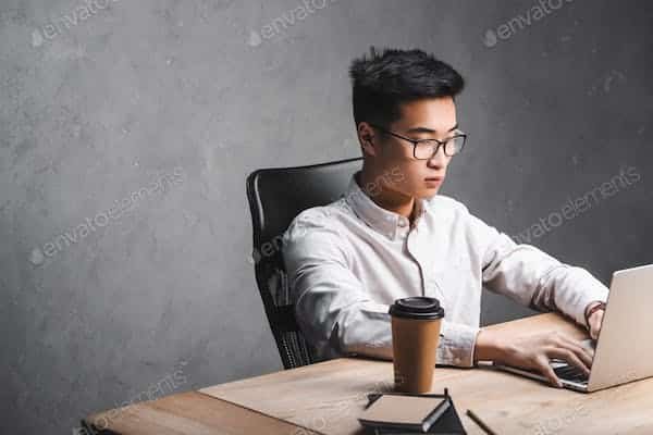 Peut-on effectuer un audit SEO soi-même ou faut-il un expert ?